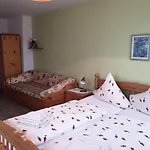 Gaestehaus Zum Georgenberg 招待所