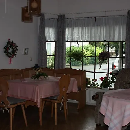 Gaestehaus Zum Georgenberg ゲストハウス ゴスラー